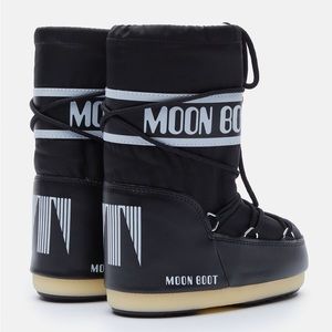 BLACK MOON BOOT NWT ICON